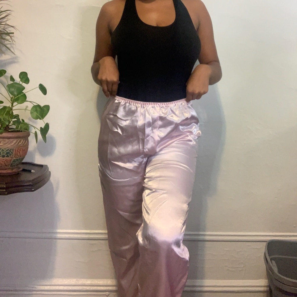 BABY PINK SATIN PJS.